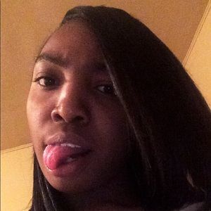 Meet your Posher, Tonya